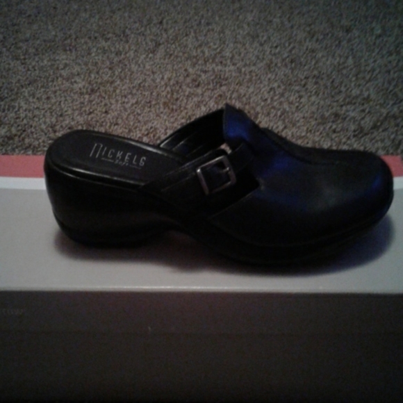 Shoes - Picture 3 of 5